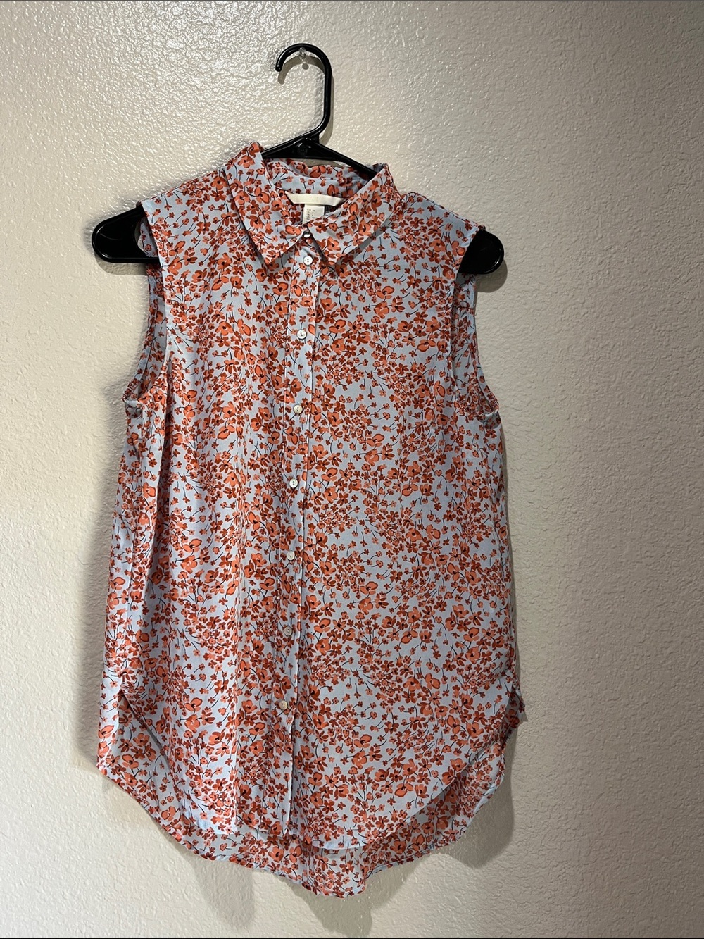 H&M Sleeveless Collared Button-Up Blouse Light Blue Rust Floral Sz 4 TC0648